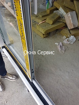 Подемно сдвижные конструкции из профиля Алюмил Греция. фурнитура GU. Стеклопакет с 8 мм и 6 мм стеклами закаленнымм энергосберегающие. ул. Магараченская..  �8